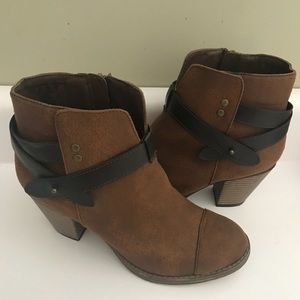 Ankle boots